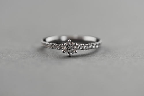 Silberring mit Diamant