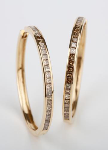 Rosegoldcreolen mit braunen Brillanten in princess cut