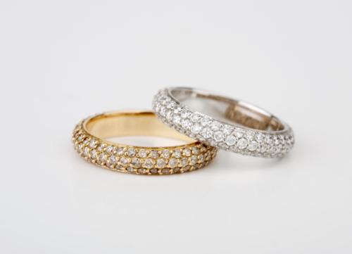 Rosegoldring mit braunen Brillanten, Weißgoldring mit weißen Brillanten
