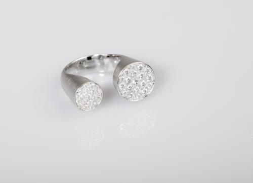 Weißgoldring mit weißen Brillanten